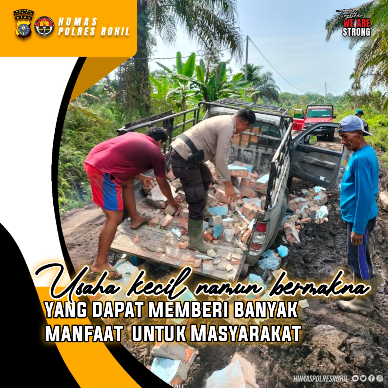 Permudah Masyarakat Angkut Hasil Tani, Bhabinkamtibmas Perkebuan Siarang-arang Bersama Warga Perbaiki Jalan Rusak